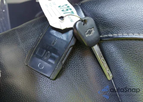 2015 Chevrolet Silverado 1500 2Lt из США, поврежденный, VIN 3GCUKREC6FG319250